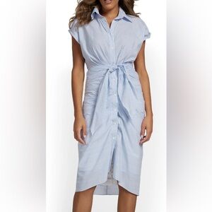 DO+BE Light Blue and White Striped Top Size Medium. A13